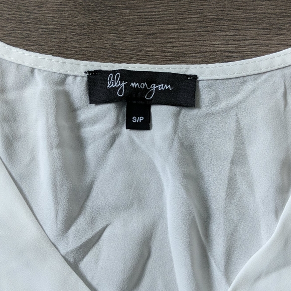 Lily Morgan 💕2/$30 💕White Blouse | Small Womens - Picture 2 of 3